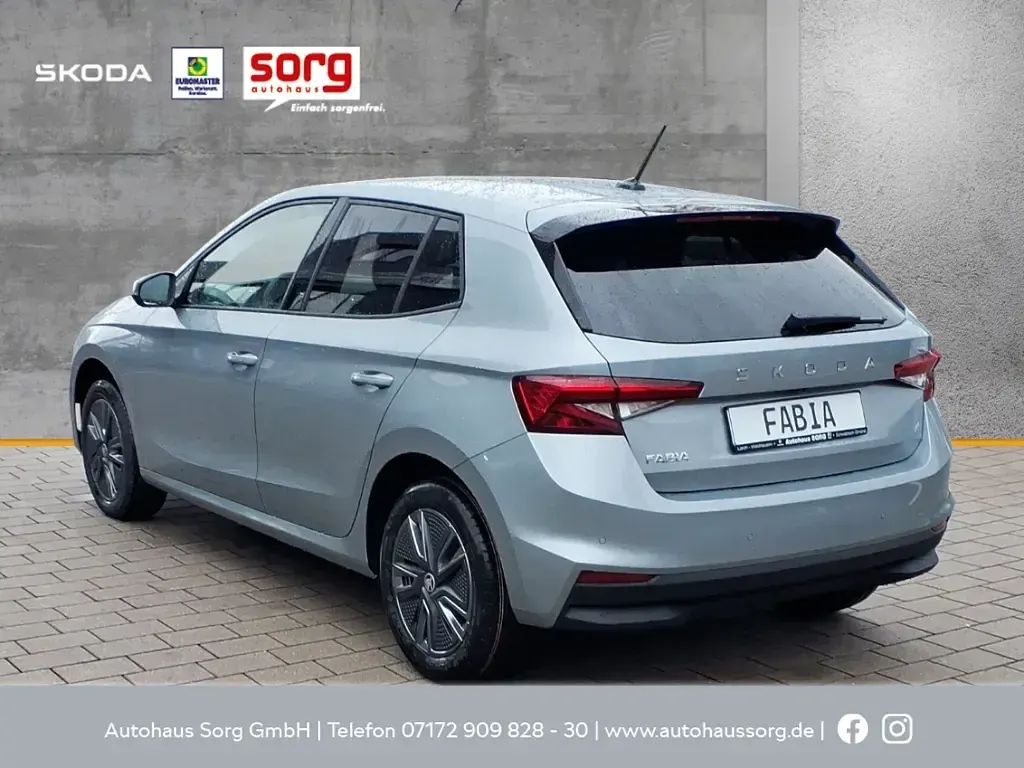 Gebraucht Skoda 110 R Selection 150 PS (110 kW) 2026 Silber Limousine