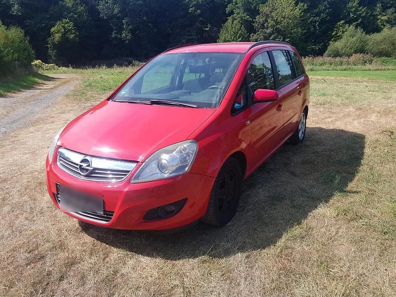 Rot Gebraucht 2008 Opel Zafira Van / Kleinbus | 1.550 € (Superpreis) - Bild 1/4