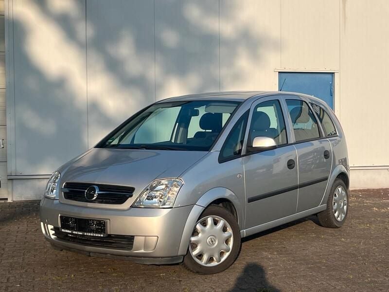 Silber Gebraucht 2005 Opel Meriva Van / Kleinbus | 2.990 € (Teuer) - Bild 1/4