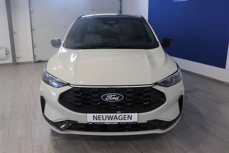 Neu Ford Kuga 179 PS (131 kW) 2026 Weiß SUV