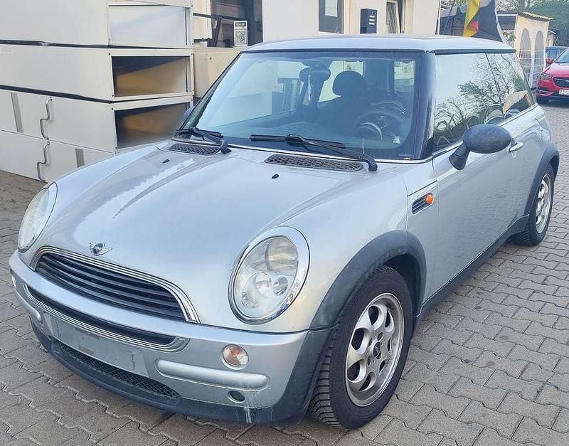 Pure silver metallic Gebraucht 2003 Mini ONE Kleinwagen | 2.400 € (Teuer) - Bild 1/4