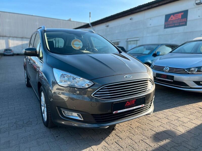 Grau Gebraucht 2015 Ford Grand C-Max Titanium Van / Kleinbus | 10.999 € (Etwas zu teuer) - Bild 1/4