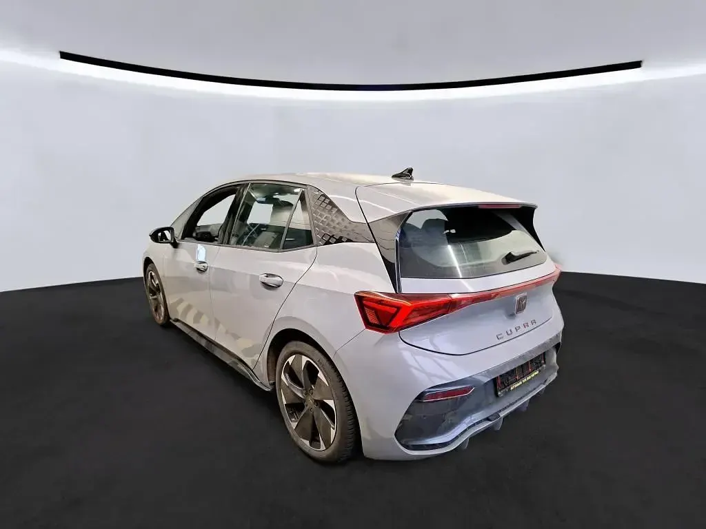 Usata Cupra Born e-Boost 169 kW (231 CV) 2023 Grigio Utilitaria