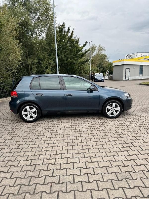 Gebraucht VW Golf VI 140 PS (102 kW) 2010 Andere farben Kleinwagen