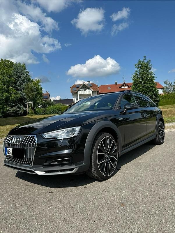 Schwarz Gebraucht 2019 Audi A4 Allroad Comfort Kombi | 28.250 € (Etwas zu teuer) - Bild 1/4