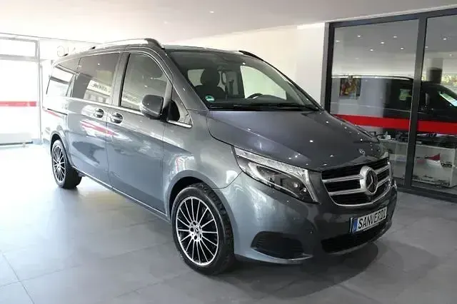Gebraucht Mercedes V250 Avantgarde Edition 190 PS (139 kW) 2018 Flintgrau Van / Kleinbus