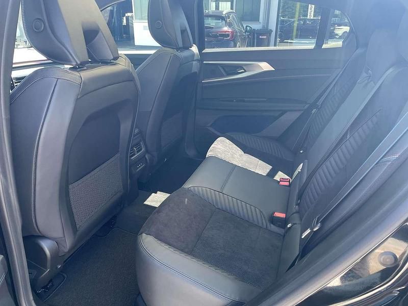 Gebraucht Renault Rafale Esprit Alpine 200 PS (147 kW) 2025 Black pearlschwarz SUV