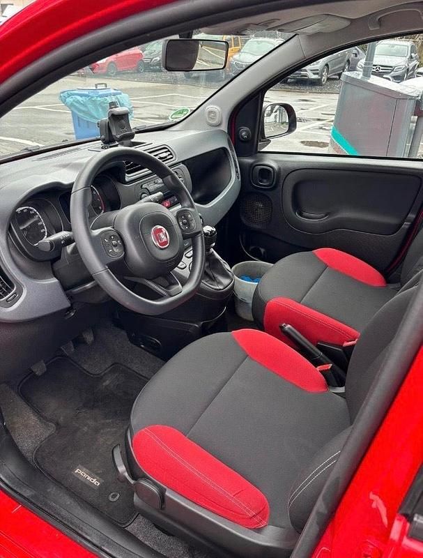 Gebraucht Fiat Panda 69 PS (50 kW) 2019 Rot Kleinwagen