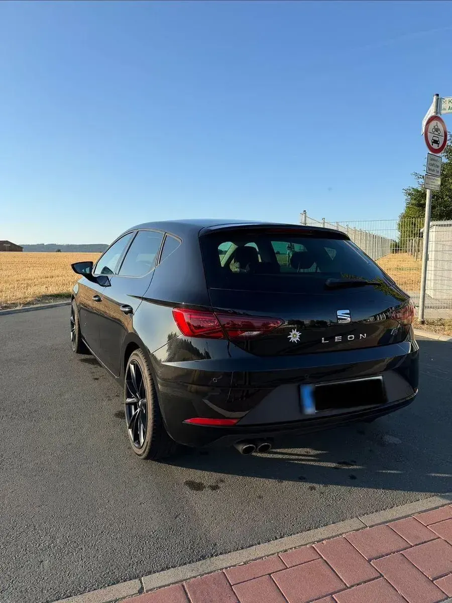 Gebraucht Seat Leon FR 184 PS (135 kW) 2018 Schwarz Limousine