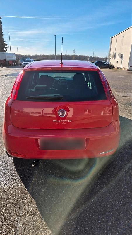 Gebraucht Fiat Punto 69 PS (50 kW) 2016 Rot Kleinwagen