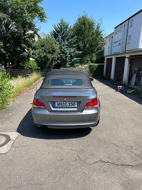 Gebraucht BMW 118 Cabriolet 143 PS (105 kW) 2010 Grau Cabrio