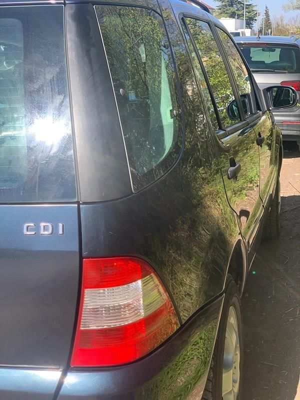 Gebraucht Mercedes ML270 163 PS (119 kW) 2003 Blau SUV