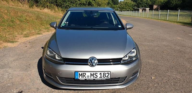 Second-hand VW Golf VII LOUNGE 150 CP (110 kW) 2015 Argintiu Berlinǎ