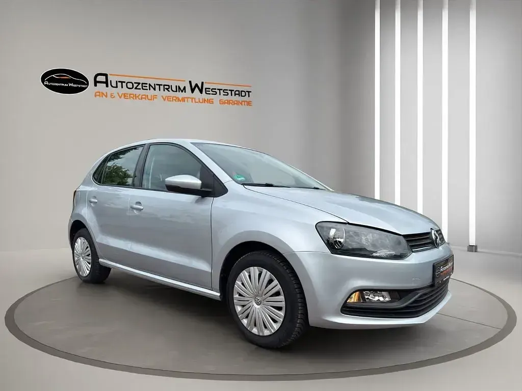 Second-hand VW Polo Trendline 60 CP (44 kW) 2014 Argintiu Berlinǎ