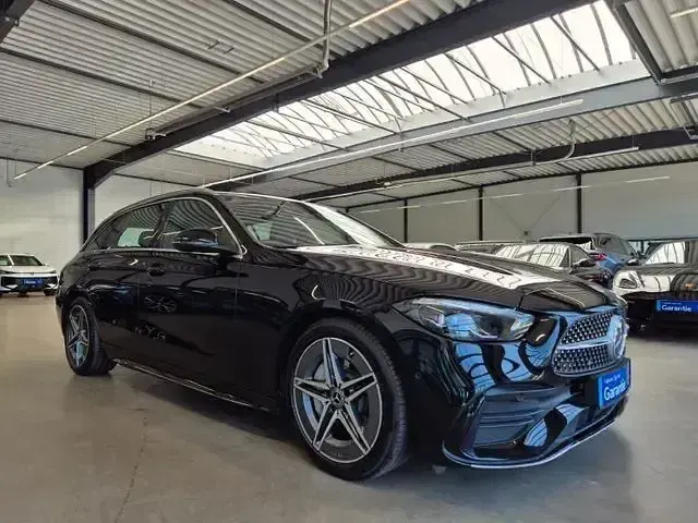 Gebraucht Mercedes C300 AMG line 288 PS (211 kW) 2025 Schwarz/baltic black Kombi