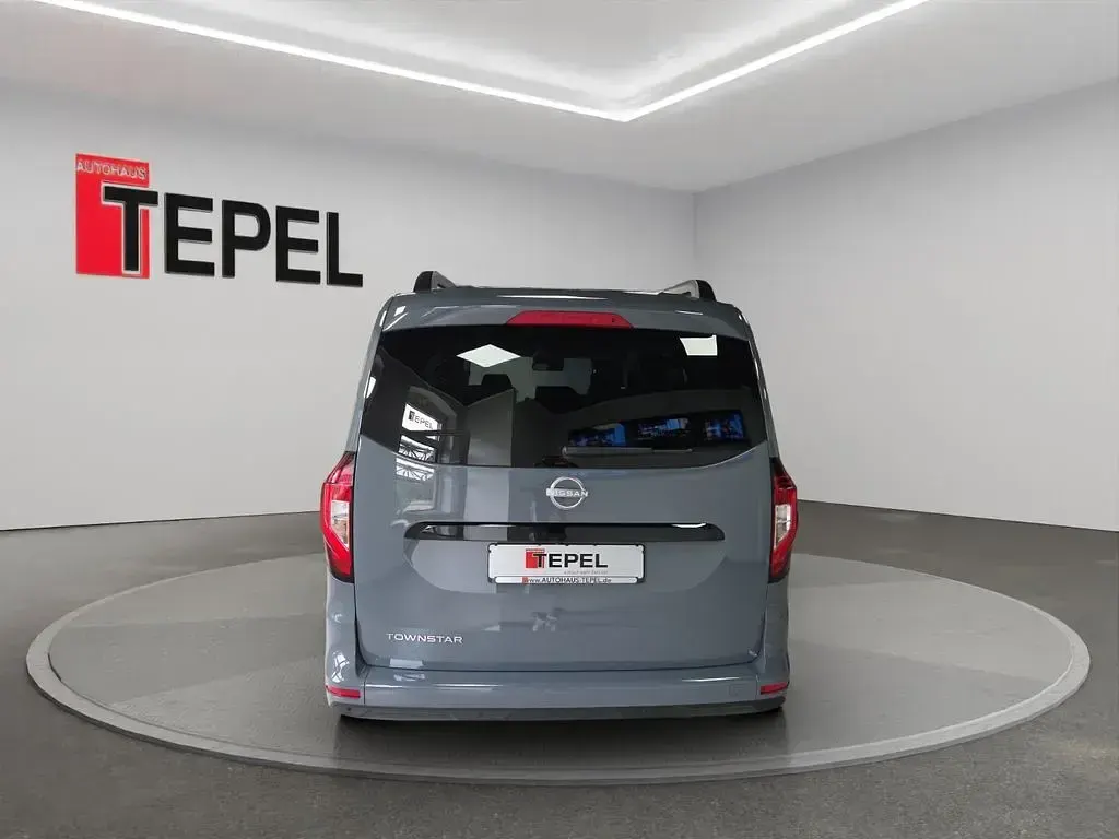 Neu Nissan Townstar Tekna 131 PS (96 kW) 2026 Grau Van / Kleinbus