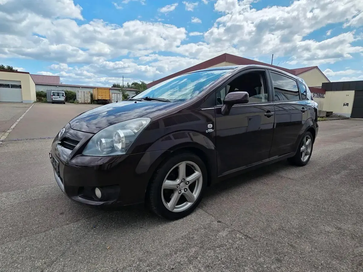 Gebraucht Toyota Corolla Verso Executive 177 PS (130 kW) 2008 Violet Van / Kleinbus