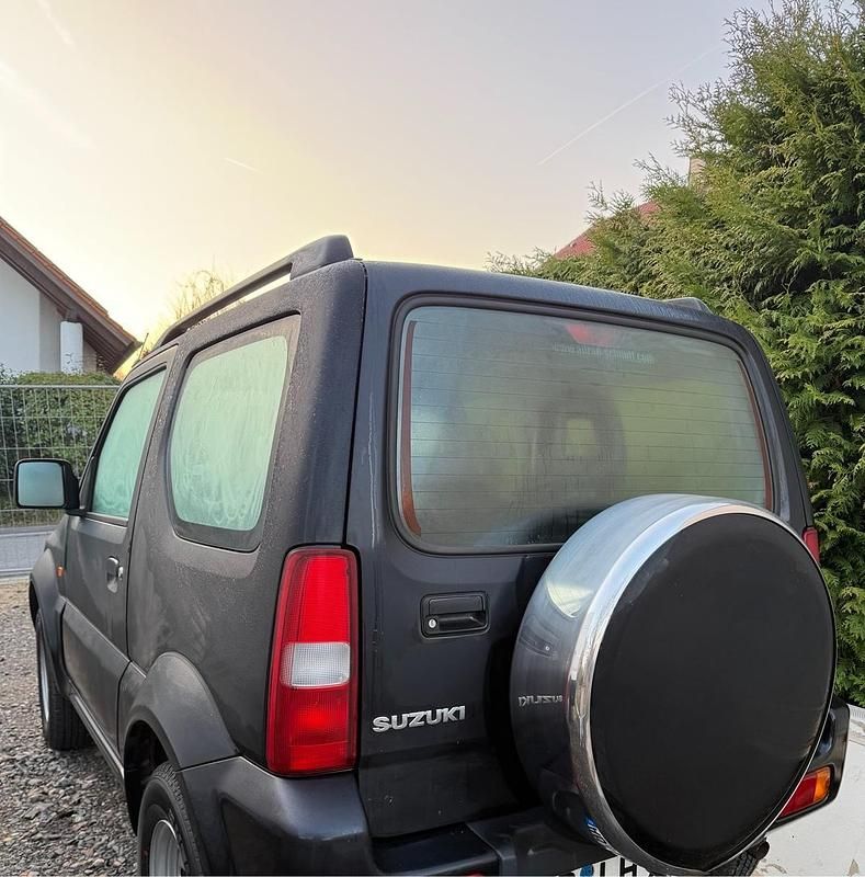 Gebraucht Suzuki Jimny 84 PS (61 kW) 2012 Schwarz SUV