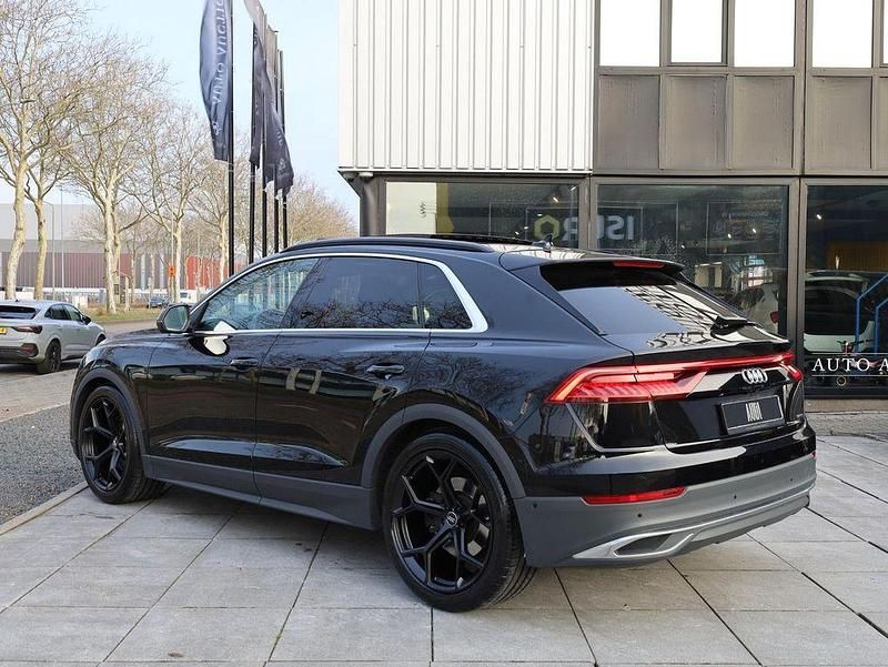 Gebraucht Audi Q8 340 PS (250 kW) 2022 Schwarz SUV