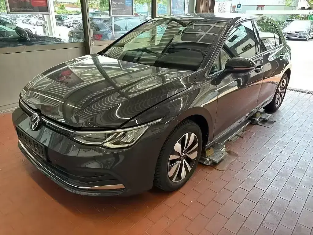 Gebraucht VW Golf VIII Life 110 PS (80 kW) 2024 Limousine