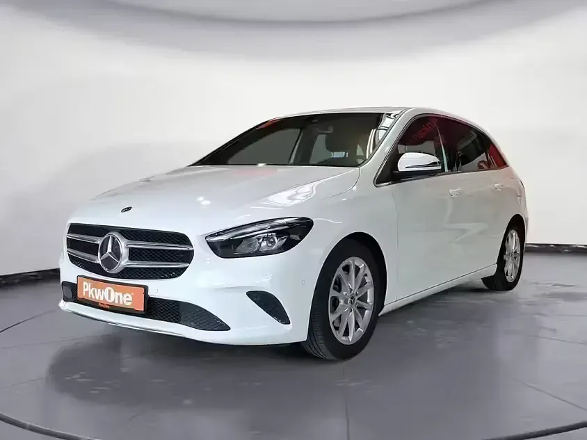 Gebraucht Mercedes B200 163 PS (119 kW) 2020 Kleinwagen