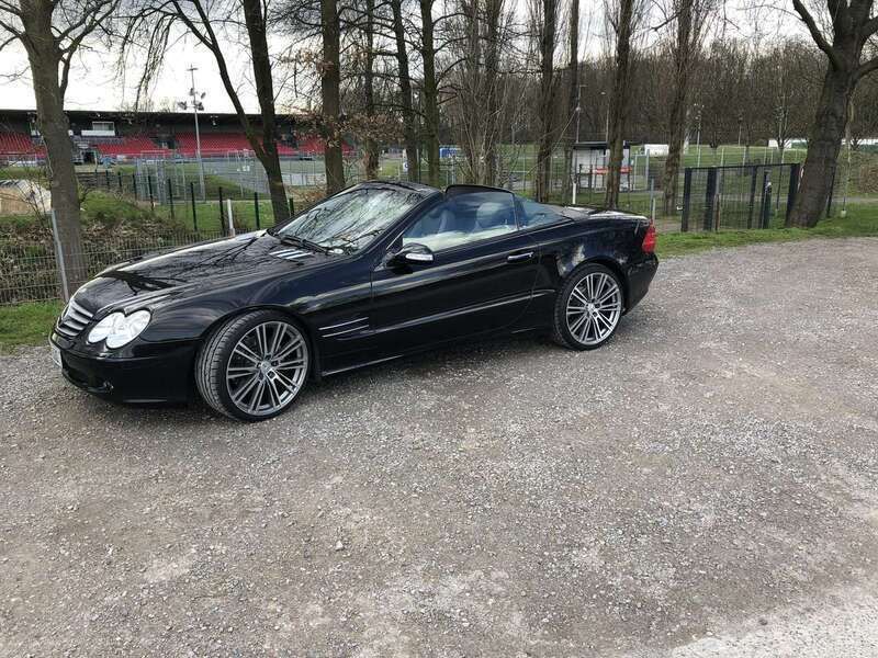 Schwarz Gebraucht 2002 Mercedes SL500 AMG Cabrio | 28.900 € - Bild 1/4