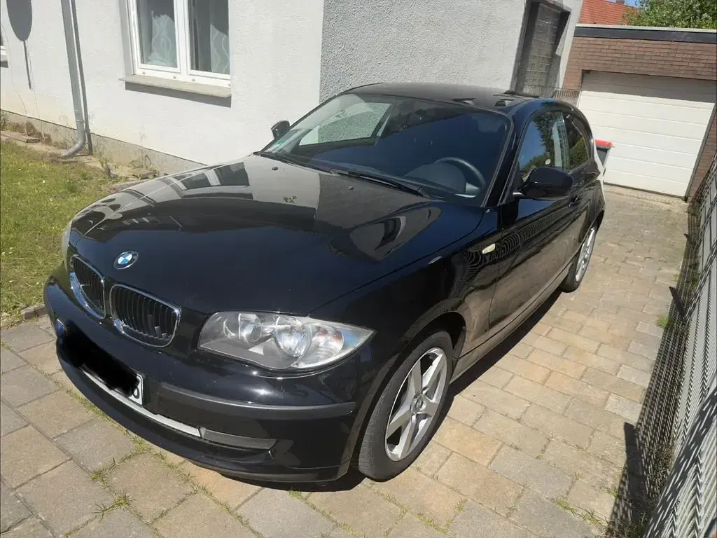 Gebraucht BMW 118 143 PS (105 kW) 2010 Schwarz Kleinwagen