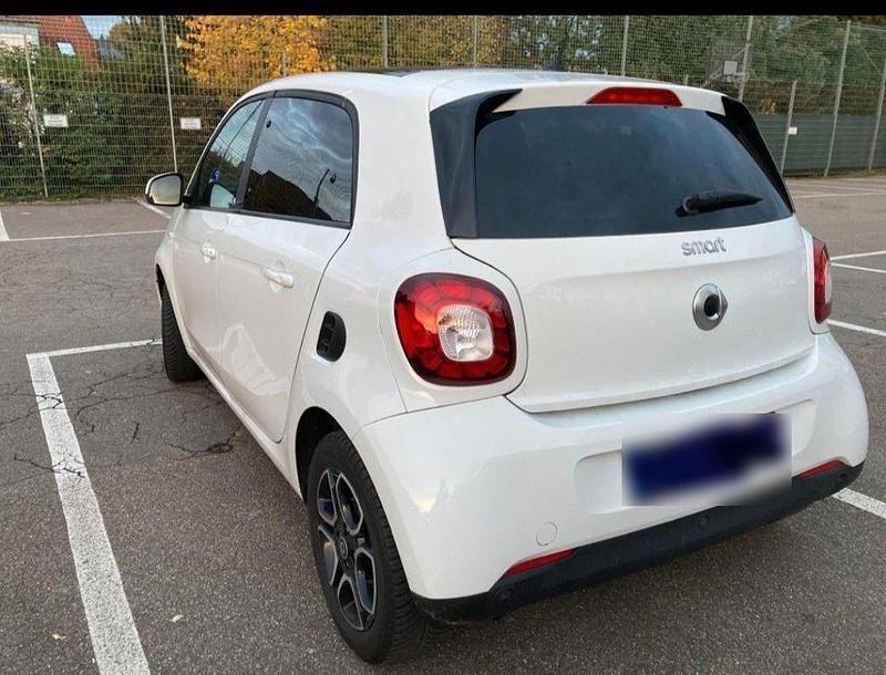 Second-hand Smart ForFour 90 CP (66 kW) 2017 Alb Hatchback