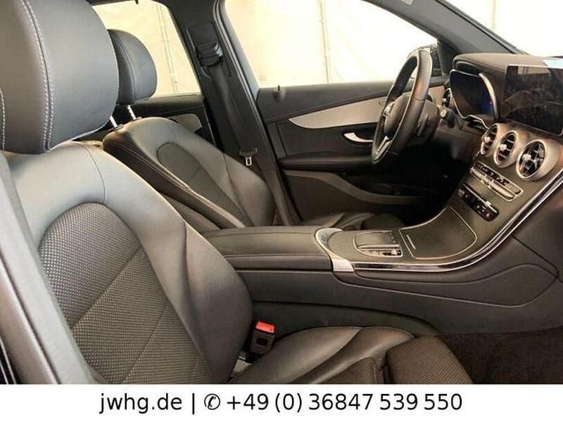 Gebraucht Mercedes GLC300e 320 PS (235 kW) 2021 Schwarz SUV