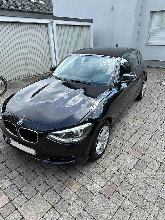 Gebraucht BMW 118 143 PS (105 kW) 2012 Schwarz Kleinwagen