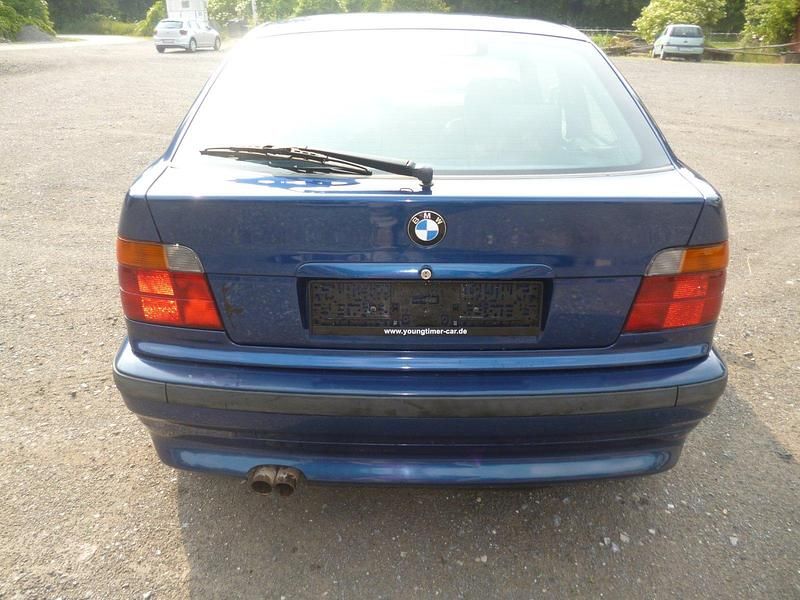 Gebraucht BMW 323 170 PS (125 kW) 1999 Blau Coupé