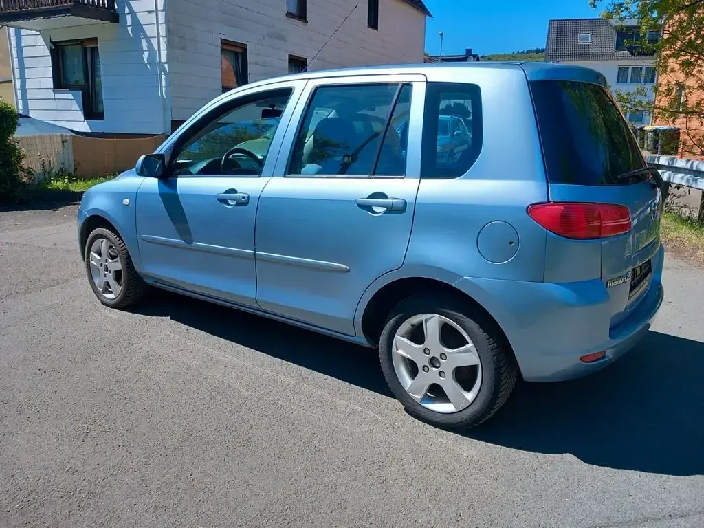 Gebraucht Mazda 2 Active 80 PS (58 kW) 2005 Blau Kleinwagen
