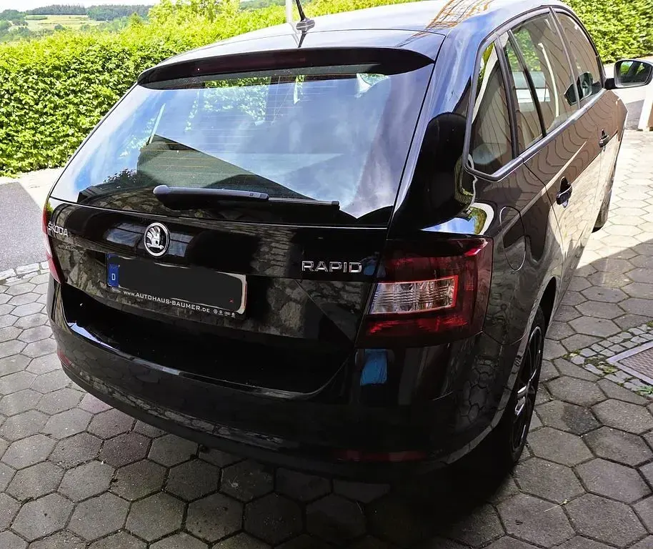 Gebraucht Skoda Rapid 110 PS (80 kW) 2019 Schwarz Kleinwagen