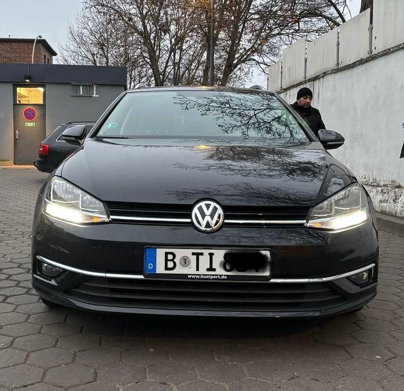 Gebraucht VW Golf VII Join 116 PS (85 kW) 2019 Schwarz Kombi