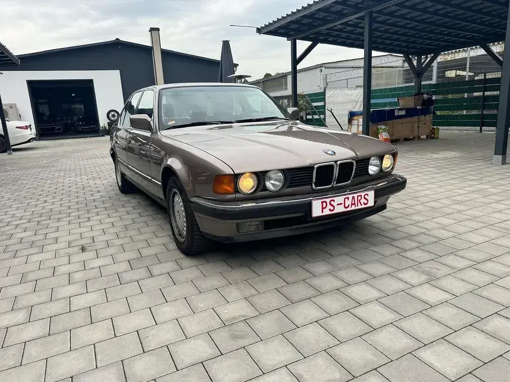 Gebraucht BMW 730 188 PS (138 kW) 1989 Grau Limousine
