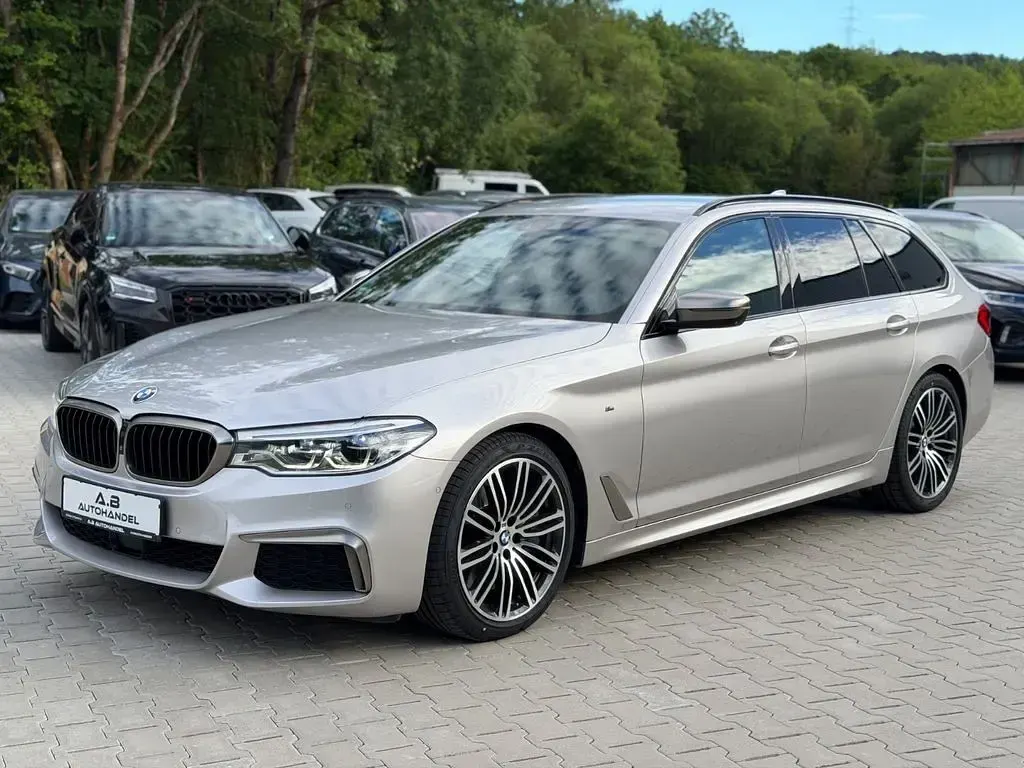 Gebraucht BMW M550 Performance 400 PS (294 kW) 2019 Silber Limousine