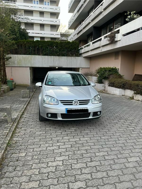 Silber Gebraucht 2004 VW Golf V Sport Limousine | 3.500 € (Fairer Preis) - Bild 1/4