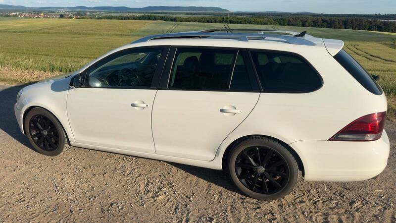 Weiß Gebraucht 2012 VW Golf VI Match Kombi | 7.200 € (Fairer Preis) - Bild 1/4
