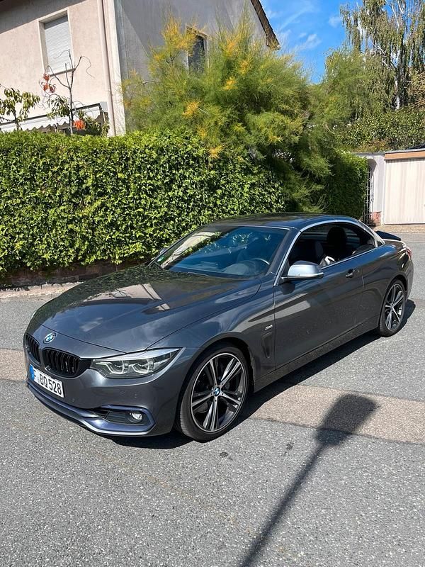 Grau Gebraucht 2017 BMW 440 Sport Line Cabrio | 34.999 € (Fairer Preis) - Bild 1/4