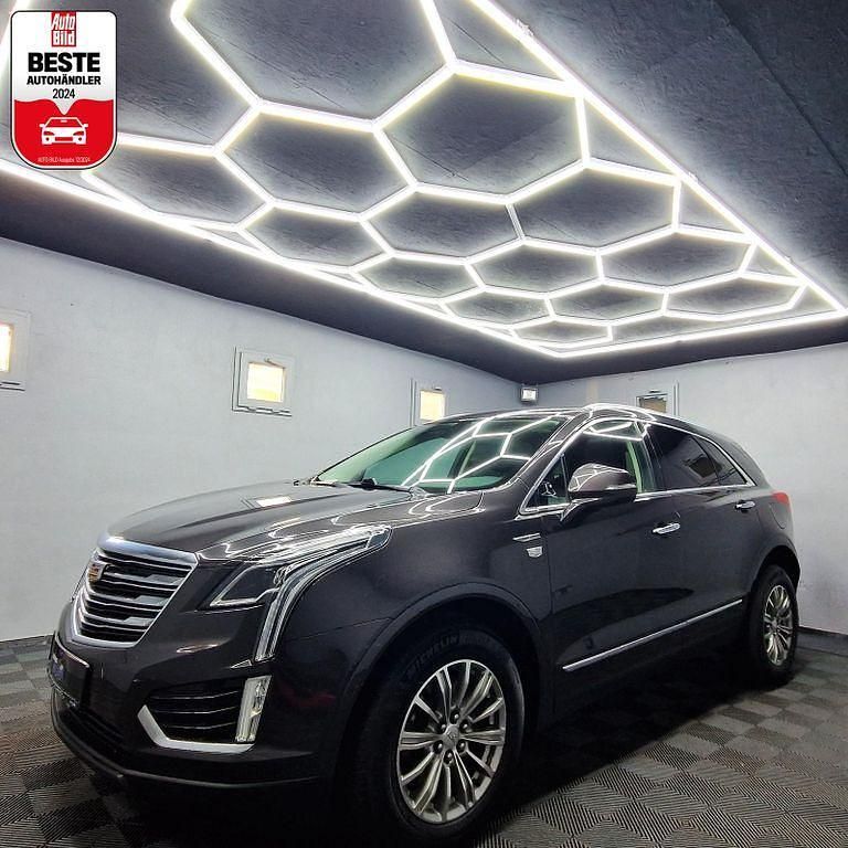 Color iridium met (121v) Gebraucht 2018 Cadillac XT5 SUV | 29.880 € (Teuer) - Bild 1/4