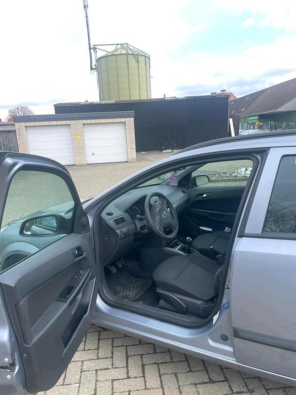 Gebraucht Opel Astra 115 PS (84 kW) 2005 Blau Kombi
