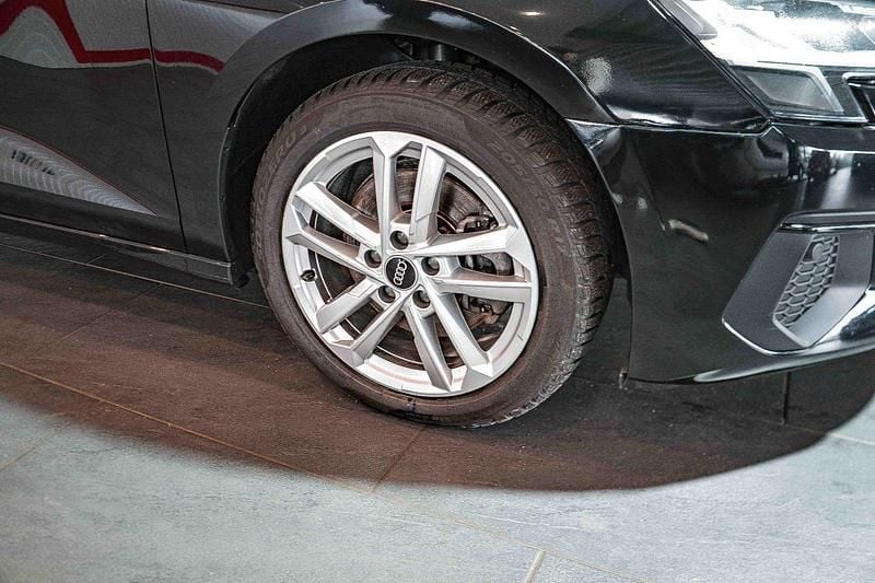 Gebraucht Audi A3 Ambiente 150 PS (110 kW) 2021 Schwarz Limousine