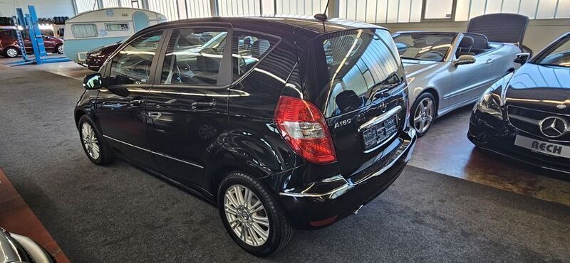Gebraucht Mercedes A150 Elegance 95 PS (69 kW) 2009 Schwarz Limousine