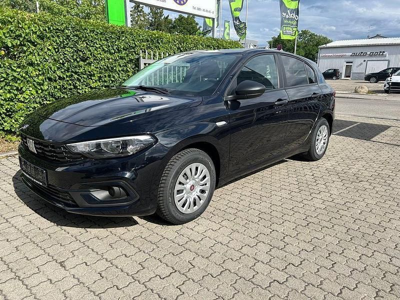 Schwarz Gebraucht 2022 Fiat Tipo Limousine | 13.490 € (Fairer Preis) - Bild 1/4
