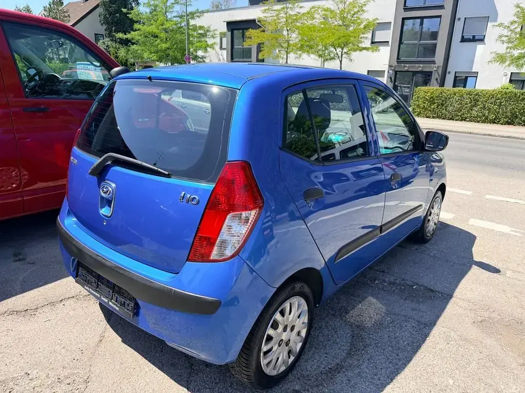 Gebraucht Hyundai i10 67 PS (49 kW) 2010 Blau Kleinwagen