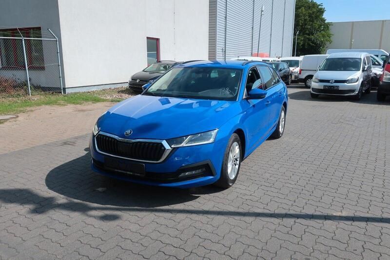 Blau Gebraucht 2020 Skoda Octavia Kombi | 12.900 € (Guter Preis) - Bild 1/4