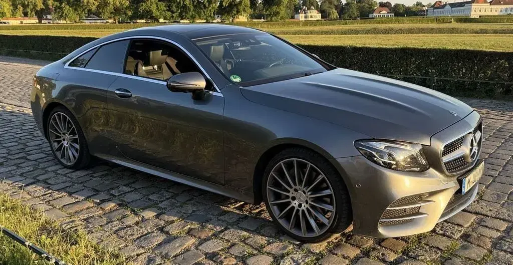 Gebraucht Mercedes E400 AMG 333 PS (244 kW) 2018 Grau