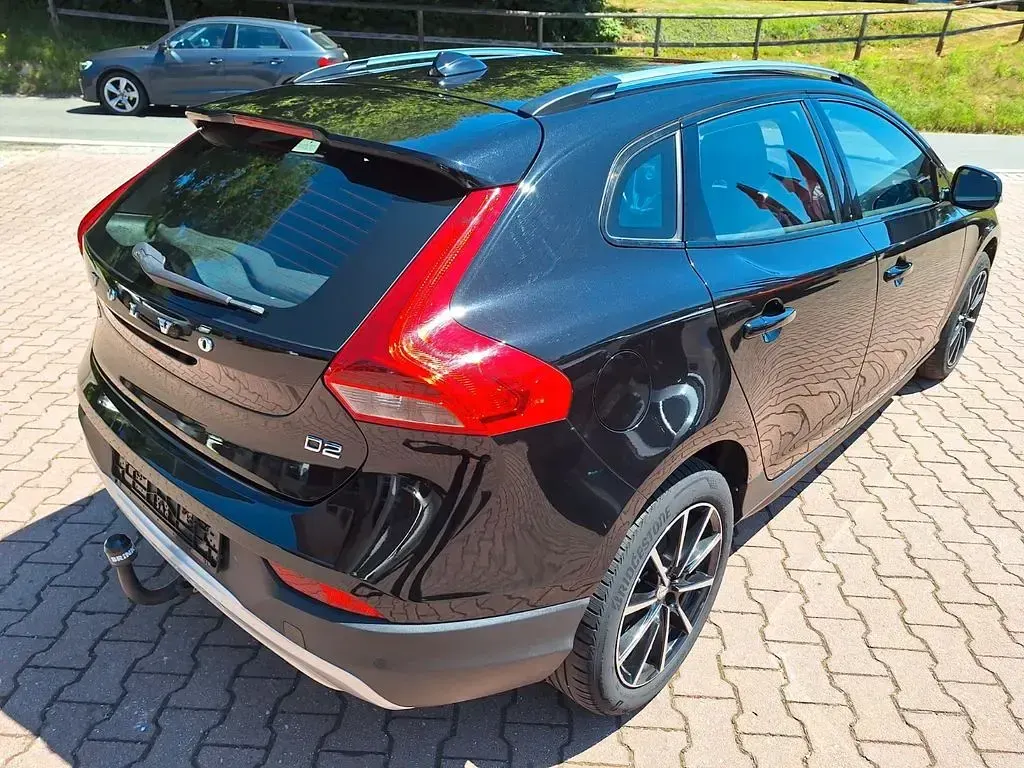 Gebraucht Volvo V40 CC You! 120 PS (88 kW) 2015 Schwarz Kombi