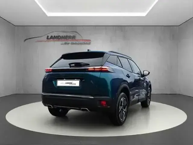 Neu Peugeot 2008 Allure 131 PS (96 kW) 2025 Blau SUV