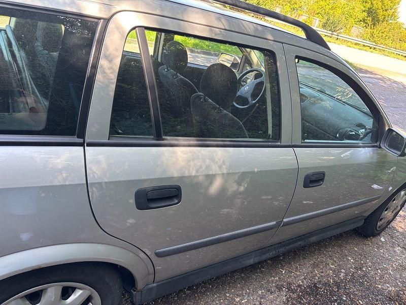 Silber Gebraucht 2001 Opel Astra Kombi | 1.500 € (Guter Preis) - Bild 1/4